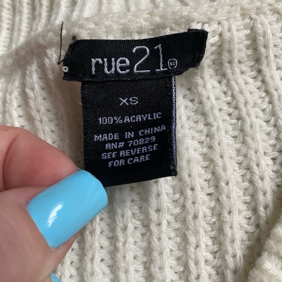 Rue 21 eggshell white sweater - Picture 3 of 3